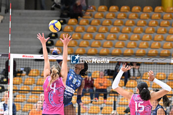 2024-09-20 - Actions of the game and players' images during the match between Vero Volley Milano and Savino Del Bene Scandicci match at Courmayeur Sport Center - 20th September 2024, during the Courmayeur Cup 24 - COURMAYEUR CUP - VERO VOLLEY MILANO VS SAVINO DEL BENE SCANDICCI - EVENTS - VOLLEYBALL