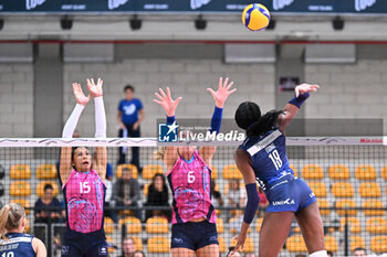 2024-09-20 - Actions of the game and players' images during the match between Vero Volley Milano and Savino Del Bene Scandicci match at Courmayeur Sport Center - 20th September 2024, during the Courmayeur Cup 24 - COURMAYEUR CUP - VERO VOLLEY MILANO VS SAVINO DEL BENE SCANDICCI - EVENTS - VOLLEYBALL