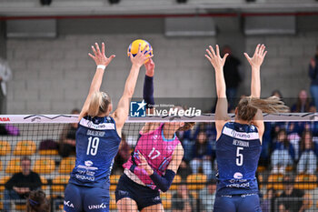 2024-09-20 - Actions of the game and players' images during the match between Vero Volley Milano and Savino Del Bene Scandicci match at Courmayeur Sport Center - 20th September 2024, during the Courmayeur Cup 24 - COURMAYEUR CUP - VERO VOLLEY MILANO VS SAVINO DEL BENE SCANDICCI - EVENTS - VOLLEYBALL