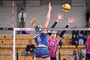 2024-09-20 - Actions of the game and players' images during the match between Vero Volley Milano and Savino Del Bene Scandicci match at Courmayeur Sport Center - 20th September 2024, during the Courmayeur Cup 24 - COURMAYEUR CUP - VERO VOLLEY MILANO VS SAVINO DEL BENE SCANDICCI - EVENTS - VOLLEYBALL