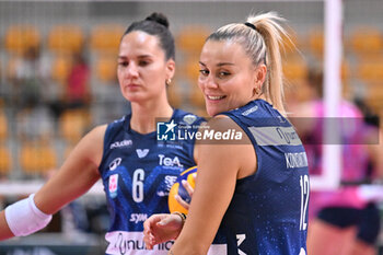 2024-09-20 - Actions of the game and players' images during the match between Vero Volley Milano and Savino Del Bene Scandicci match at Courmayeur Sport Center - 20th September 2024, during the Courmayeur Cup 24 - COURMAYEUR CUP - VERO VOLLEY MILANO VS SAVINO DEL BENE SCANDICCI - EVENTS - VOLLEYBALL