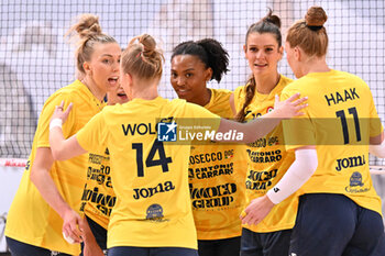 2024-09-20 - Players of Imoco celebrate the point during the match between Prosecco Doc Imoco Conegliano – Igor Gorgonzola Novara match at Courmayeur Sport Center - 20th September 2024, during the Courmayeur Cup 24 - COURMAYEUR CUP - PROSECCO DOC IMOCO CONEGLIANO VS IGOR GORGONZOLA NOVARA - EVENTS - VOLLEYBALL