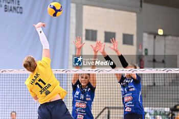 2024-09-20 - Spike of Isabelle Haak ( Imoco Conegliano ) during the match between Prosecco Doc Imoco Conegliano – Igor Gorgonzola Novara match at Courmayeur Sport Center - 20th September 2024, during the Courmayeur Cup 24 - COURMAYEUR CUP - PROSECCO DOC IMOCO CONEGLIANO VS IGOR GORGONZOLA NOVARA - EVENTS - VOLLEYBALL