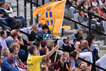 2024-09-20 - Fans of Imoco Conegliano during the match between Prosecco Doc Imoco Conegliano – Igor Gorgonzola Novara match at Courmayeur Sport Center - 20th September 2024, during the Courmayeur Cup 24 - COURMAYEUR CUP - PROSECCO DOC IMOCO CONEGLIANO VS IGOR GORGONZOLA NOVARA - EVENTS - VOLLEYBALL