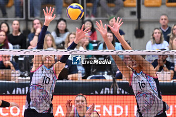 2024-09-21 - Actions of the game and players' images during the match between Savino Del Bene Scandicci and Igor Gorgonzola Novara match at Courmayeur Sport Center - 21th September 2024, during the Courmayeur Cup 24 - COURMAYEUR CUP - FINALE 3° POSTO - IGOR GORGONZOLA NOVARA VS SAVINO DEL BENE SCANDICCI - EVENTS - VOLLEYBALL