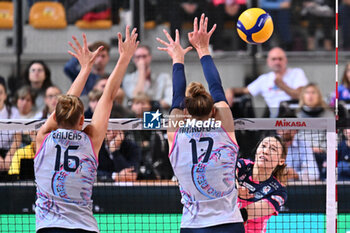 2024-09-21 - Actions of the game and players' images during the match between Savino Del Bene Scandicci and Igor Gorgonzola Novara match at Courmayeur Sport Center - 21th September 2024, during the Courmayeur Cup 24 - COURMAYEUR CUP - FINALE 3° POSTO - IGOR GORGONZOLA NOVARA VS SAVINO DEL BENE SCANDICCI - EVENTS - VOLLEYBALL