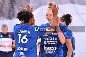 2024-09-21 - Actions of the game and players' images during the match between Numia Vero Volley Milano and Prosecco Doc Imoco Conegliano match at Courmayeur Sport Center - 21th September 2024, during the Courmayeur Cup 24 - COURMAYEUR CUP - FINALE 1° POSTO - PROSECCO DOC IMOCO CONEGLIANO VS VERO VOLLEY MILANO - EVENTS - VOLLEYBALL