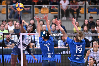 2024-09-21 - Actions of the game and players' images during the match between Numia Vero Volley Milano and Prosecco Doc Imoco Conegliano match at Courmayeur Sport Center - 21th September 2024, during the Courmayeur Cup 24 - COURMAYEUR CUP - FINALE 1° POSTO - PROSECCO DOC IMOCO CONEGLIANO VS VERO VOLLEY MILANO - EVENTS - VOLLEYBALL