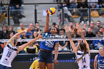 2024-09-21 - Actions of the game and players' images during the match between Numia Vero Volley Milano and Prosecco Doc Imoco Conegliano match at Courmayeur Sport Center - 21th September 2024, during the Courmayeur Cup 24 - COURMAYEUR CUP - FINALE 1° POSTO - PROSECCO DOC IMOCO CONEGLIANO VS VERO VOLLEY MILANO - EVENTS - VOLLEYBALL