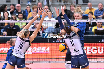 2024-09-21 - Actions of the game and players' images during the match between Numia Vero Volley Milano and Prosecco Doc Imoco Conegliano match at Courmayeur Sport Center - 21th September 2024, during the Courmayeur Cup 24 - COURMAYEUR CUP - FINALE 1° POSTO - PROSECCO DOC IMOCO CONEGLIANO VS VERO VOLLEY MILANO - EVENTS - VOLLEYBALL