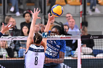 2024-09-21 - Actions of the game and players' images during the match between Numia Vero Volley Milano and Prosecco Doc Imoco Conegliano match at Courmayeur Sport Center - 21th September 2024, during the Courmayeur Cup 24 - COURMAYEUR CUP - FINALE 1° POSTO - PROSECCO DOC IMOCO CONEGLIANO VS VERO VOLLEY MILANO - EVENTS - VOLLEYBALL