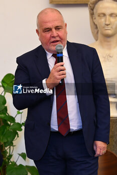 2024-09-16 - Roberto Mignemi during the press conference to present the WEVZA Cup 2024, 16 September 2024 at the Sala della Protomoteca, Piazza del Campidoglio, Rome, Italy. - WEVZA CUP WOMEN - PRESS CONFERENCE - EVENTS - VOLLEYBALL