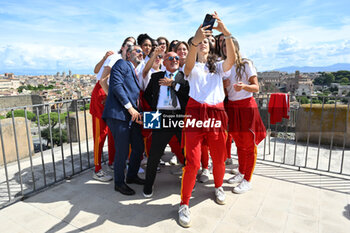 2024-09-16 - Roma Volley Team during the press conference to present the WEVZA Cup 2024, 16 September 2024 at the Sala della Protomoteca, Piazza del Campidoglio, Rome, Italy. - WEVZA CUP WOMEN - PRESS CONFERENCE - EVENTS - VOLLEYBALL