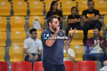 22/09/2024 - Romain Pitou coach of Terville Florange OC during CEV Volleyball Challenge Cup 2025 Women – Zonal Prequalification Round WEVZA CUP – Finals 3rd and 4th place - between Beziers Volley and Terville Florange OC at Palazzetto dello Sport on September 22, 2024 in Rome, Italy - WEVZA CUP WOMEN - FINALE 3° POSTO - BEZIERS VB VS TERVILLE FLORANGE - EVENTI - VOLLEY