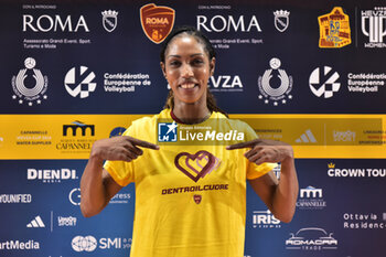 2024-09-22 - Wilma Salas of Roma Volley Club during the award ceremony of CEV Volleyball Challenge Cup 2025 Women – Zonal Prequalification Round WEVZA CUP – Finals 1st and 2nd place - between Roma Volley and CD Heidelberg Wolkswagen at Palazzetto dello Sport on September 22, 2024 in Rome, Italy - WEVZA CUP WOMEN - FINALE 1° POSTO - ROMA VOLLEY VS CD HEIDELBERG - EVENTS - VOLLEYBALL