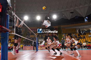 2024-09-22 - Players of Roma Volley in action during CEV Volleyball Challenge Cup 2025 Women – Zonal Prequalification Round WEVZA CUP – Finals 1st and 2nd place - between Roma Volley and CD Heidelberg Wolkswagen at Palazzetto dello Sport on September 22, 2024 in Rome, Italy. - WEVZA CUP WOMEN - FINALE 1° POSTO - ROMA VOLLEY VS CD HEIDELBERG - EVENTS - VOLLEYBALL