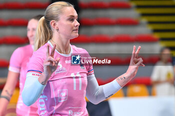 2024-09-20 - Ciara Debell of Beziers Volley during the day 3 of the CEV Volleyball Challenge Cup 2025 Women - Prequalification Round WEVZA CUP between Bezier VB vs CV Kiele Socuellamos at the Palazzetto dello Sport on September 20, 2024 in Rome, Italy. - WEVZA CUP WOMEN - BEZIERS ANGELS VS CV KIELE SOCUELLAMOS - INTERNATIONALS - VOLLEYBALL