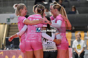 2024-09-20 - Beziers Volley during the day 3 of the CEV Volleyball Challenge Cup 2025 Women - Prequalification Round WEVZA CUP between Bezier VB vs CV Kiele Socuellamos at the Palazzetto dello Sport on September 20, 2024 in Rome, Italy. - WEVZA CUP WOMEN - BEZIERS ANGELS VS CV KIELE SOCUELLAMOS - INTERNATIONALS - VOLLEYBALL