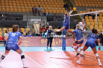 2024-09-18 - Emily Holterhaus of Beziers Volley, Paulina Majkowska of Beziers Volley, Raquel Lazaro of Beziers Volley, Karin Sunderlikova of Beziers Volley during the Volleyball WEVZA CUP Women between Bezier VB and Heidelberg Volkswagen on 18 sept 2024 at the Palazzetto dello Sport in Rome. - VOLLEYBALL WEVZA CUP WOMEN - INTERNATIONALS - VOLLEYBALL