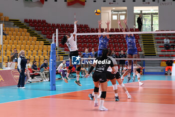 2024-09-18 - Gisel Medina Chacoa of CD Heidelberg, Karin Sunderlikova of Beziers Volley and Marissa Stockman of Beziers Volley during the Volleyball WEVZA CUP Women between Bezier VB and Heidelberg Volkswagen on 18 sept 2024 at the Palazzetto dello Sport in Rome. - VOLLEYBALL WEVZA CUP WOMEN - INTERNATIONALS - VOLLEYBALL