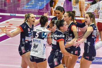 2024-01-06 - Reale Mutua Fenera Chieri '76 celebrates point during Italian Volley Serie A1 F match between Reale Mutua Fenera Chieri '76 vs Aeroitalia Roma Volley on 6 January 2023 at the PalaFenera, Chieri (TO) - REALE MUTUA FENERA CHIERI 76 VS ROMA VOLLEY CLUB - SERIE A1 WOMEN - VOLLEYBALL