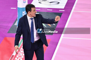 2024-01-06 - Head coach of Uyba Volley Busto Arsizio Juan Cichello - SAVINO DEL BENE SCANDICCI VS UYBA VOLLEY BUSTO ARSIZIO - SERIE A1 WOMEN - VOLLEYBALL