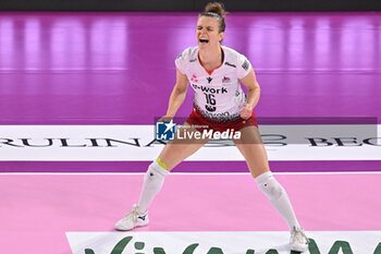 2024-01-06 - Katerina Valkova of Uyba Volley Busto Arsizio reacts - SAVINO DEL BENE SCANDICCI VS UYBA VOLLEY BUSTO ARSIZIO - SERIE A1 WOMEN - VOLLEYBALL