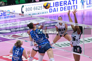 2024-01-14 - Spike of Marina Lubian ( Prosecco Doc Imoco Conegliano ) - PROSECCO DOC IMOCO CONEGLIANO VS REALE MUTUA FENERA CHIERI 76 - SERIE A1 WOMEN - VOLLEYBALL