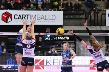 2024-01-14 - Spike of Isabelle Haak ( Prosecco Doc Imoco Conegliano ) - PROSECCO DOC IMOCO CONEGLIANO VS REALE MUTUA FENERA CHIERI 76 - SERIE A1 WOMEN - VOLLEYBALL