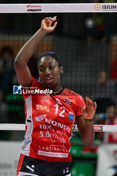 2024-01-21 - Terry Ruth
Enweonwu (Cuneo) celebrates after scoring a point - CUNEO GRANDA VOLLEY VS VOLLEY BERGAMO 1991 - SERIE A1 WOMEN - VOLLEYBALL