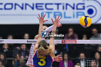 2024-01-27 - Spike of Marina Lubian ( Prosecco Doc Imoco Conegliano ) - PROSECCO DOC IMOCO CONEGLIANO VS SAVINO DEL BENE SCANDICCI - SERIE A1 WOMEN - VOLLEYBALL