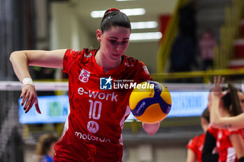 2024-01-28 - Benedetta Sartori #10 of UYBA E-Work Volley Busto Arsizio seen in action during Volley Serie A women 2023/24 match between UYBA E-Work Volley Busto Arsizio and Wash4green Pinerolo at E-Work Arena, Busto Arsizio, Italy on January 28, 2024 - UYBA VOLLEY BUSTO ARSIZIO VS WASH4GREEN PINEROLO - SERIE A1 WOMEN - VOLLEYBALL