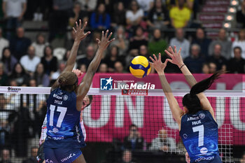 2024-02-04 - Spike of Marina Lubian ( Prosecco Doc Imoco Conegliano ) - PROSECCO DOC IMOCO CONEGLIANO VS ALLIANZ VV MILANO - SERIE A1 WOMEN - VOLLEYBALL