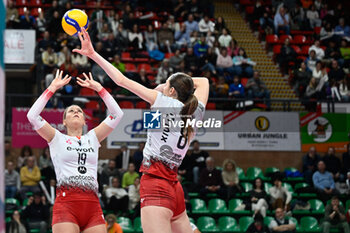 2024-03-03 - Jennifer
Boldini (Busto) - Giuditta Lualdi (Busto) - CUNEO GRANDA VOLLEY VS UYBA VOLLEY BUSTO ARSIZIO - SERIE A1 WOMEN - VOLLEYBALL