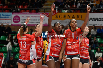 2024-03-03 - Signorile Noemi (Cuneo)

 - Alice
Tanase (Cuneo) - Serena
Scognamillo (Cuneo) - Terry Ruth
Enweonwu (Cuneo) - Amandha
Sylves (Cuneo)
 - Madison
Kubik (Cuneo) - CUNEO GRANDA VOLLEY VS UYBA VOLLEY BUSTO ARSIZIO - SERIE A1 WOMEN - VOLLEYBALL