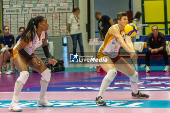 2024-03-03 - Giulia Melli (Roma Volley Club) on defense - ALLIANZ VV MILANO VS ROMA VOLLEY CLUB - SERIE A1 WOMEN - VOLLEYBALL