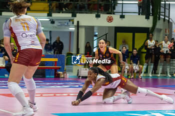 2024-03-03 - Jessica Rivero (Roma Volley Club) on defense - ALLIANZ VV MILANO VS ROMA VOLLEY CLUB - SERIE A1 WOMEN - VOLLEYBALL
