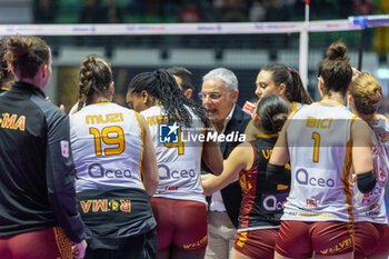 2024-03-03 - Head Coach Giuseppe Cuccarini (Roma Volley Club) and Players of Roma Volley Club - ALLIANZ VV MILANO VS ROMA VOLLEY CLUB - SERIE A1 WOMEN - VOLLEYBALL