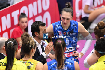 2024-03-16 - Daniele Santarelli head coach of Prosecco Doc Imoco Conegliano during VOLLEYBALL - SERIE A1 WOMEN game between Prosecco Doc Imoco Conegliano and Wash4green Pinerolo at Palaverde in Villorba, Italy on   March 16, 2024 - PROSECCO DOC IMOCO CONEGLIANO VS WASH4GREEN PINEROLO - SERIE A1 WOMEN - VOLLEYBALL