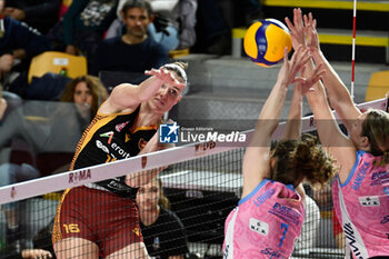 2024-02-24 - Courtney Rose Schwan (Roma Volley Club) - ROMA VOLLEY CLUB VS TRASPORTIPESANTI CASALMAGGIORE - SERIE A1 WOMEN - VOLLEYBALL