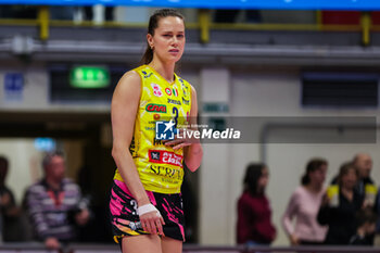 2024-03-24 - Kelsey Robinson-Cook #3 of Prosecco Doc Imoco Conegliano looks on during Volley Serie A women 2023/24 match between UYBA E-Work Volley Busto Arsizio and Prosecco Doc Imoco Conegliano at E-Work Arena, Busto Arsizio, Italy on March 24, 2024 - UYBA VOLLEY BUSTO ARSIZIO VS PROSECCO DOC IMOCO CONEGLIANO - SERIE A1 WOMEN - VOLLEYBALL