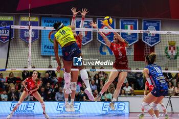 2024-03-24 - Khalia Lanier #16 of Prosecco Doc Imoco Conegliano seen in action during Volley Serie A women 2023/24 match between UYBA E-Work Volley Busto Arsizio and Prosecco Doc Imoco Conegliano at E-Work Arena, Busto Arsizio, Italy on March 24, 2024 - UYBA VOLLEY BUSTO ARSIZIO VS PROSECCO DOC IMOCO CONEGLIANO - SERIE A1 WOMEN - VOLLEYBALL