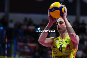 2024-03-24 - Federica Squarcini #4 of Prosecco Doc Imoco Conegliano seen in action during Volley Serie A women 2023/24 match between UYBA E-Work Volley Busto Arsizio and Prosecco Doc Imoco Conegliano at E-Work Arena, Busto Arsizio, Italy on March 24, 2024 - UYBA VOLLEY BUSTO ARSIZIO VS PROSECCO DOC IMOCO CONEGLIANO - SERIE A1 WOMEN - VOLLEYBALL
