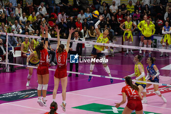 2024-03-24 - Vittoria Piani #1 of Prosecco Doc Imoco Conegliano seen in action during Volley Serie A women 2023/24 match between UYBA E-Work Volley Busto Arsizio and Prosecco Doc Imoco Conegliano at E-Work Arena, Busto Arsizio, Italy on March 24, 2024 - UYBA VOLLEY BUSTO ARSIZIO VS PROSECCO DOC IMOCO CONEGLIANO - SERIE A1 WOMEN - VOLLEYBALL