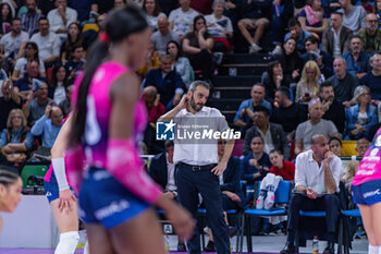 2024-04-06 - Marco Gaspari (head coach of Allianz Vero Volley Milano) - PLAYOFF - SAVINO DEL BENE SCANDICCI VS ALLIANZ VERO VOLLEY MILANO - SERIE A1 WOMEN - VOLLEYBALL