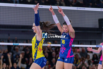 2024-04-06 - Beatrice Parrocchiale (Savino Del Bene Scandicci) and Ana Carolina da Silva (Savino Del Bene Scandicci) - PLAYOFF - SAVINO DEL BENE SCANDICCI VS ALLIANZ VERO VOLLEY MILANO - SERIE A1 WOMEN - VOLLEYBALL