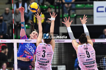2024-04-07 - Actions game and players' images between Prosecco Doc Imoco Conegliano vs Igor Gorgonzola Novara in the Volleyball - Superleague Serie A - Semifinal Playoff 2023/2024 1° Game at PalaVerde in Villorba Treviso, Italy on April 7, 2024. - PLAYOFF - PROSECCO DOC IMOCO CONEGLIANO VS IGOR GORGONZOLA NOVARA - SERIE A1 WOMEN - VOLLEYBALL