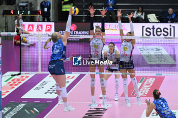 2024-04-24 - Kat Plummer ( Prosecco Doc Imoco Conegliano ) in the Volleyball - Superleague Serie A - Final Playoff 2023/2024 3° Game at PalaVerde in Villorba Treviso, Italy on April 24, 2024. - PLAYOFF - FINAL - PROSECCO DOC IMOCO CONEGLIANO VS SAVINO DEL BENE SCANDICCI - SERIE A1 WOMEN - VOLLEYBALL