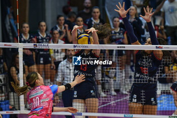 2024-10-06 - #10 Mayu Ishikawa of Igor Novara in action duringItalian women's Serie A1 Volleyball championship: Day 1 match beetween Reale Mutua Fenera Chieri '76 and Igor Gorgonzola Novara at Palafenera to Chieri (TO) - 6/10/2024 - REALE MUTUA FENERA CHIERI '76 VS IGOR GORGONZOLA NOVARA - SERIE A1 WOMEN - VOLLEYBALL