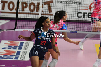 2024-10-06 - #21 Loveth Omoruyi of Chieri '76 celebrates point her team's Italian women's Serie A1 Volleyball championship: Day 1 match beetween Reale Mutua Fenera Chieri '76 and Igor Gorgonzola Novara at Palafenera to Chieri (TO) - 6/10/2024 - REALE MUTUA FENERA CHIERI '76 VS IGOR GORGONZOLA NOVARA - SERIE A1 WOMEN - VOLLEYBALL